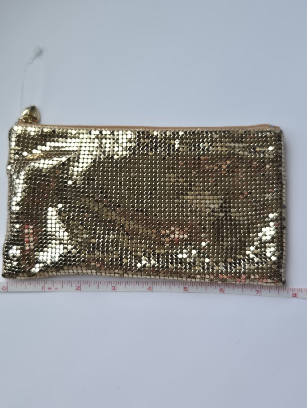 NWOT Scoop NYC Gold Metal Mesh Evening Clutch w Heart Zipper Pull - Deadstock - Picture 8 of 9